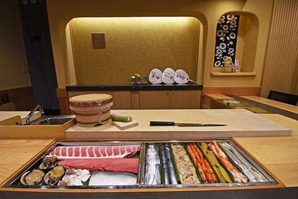 ○鮨（まる鮨）