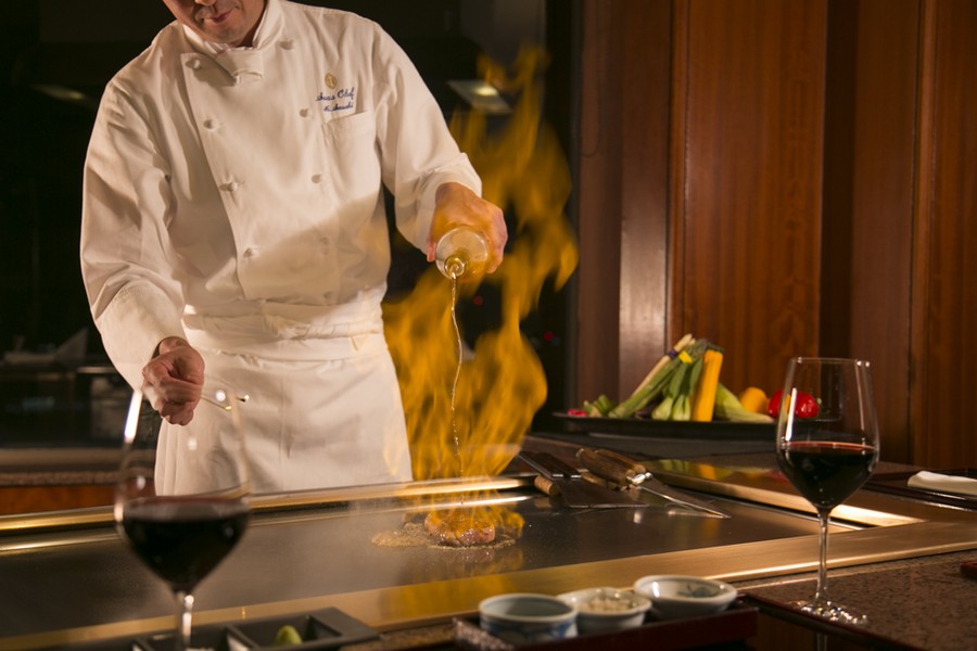 鉄板焼「赤坂」